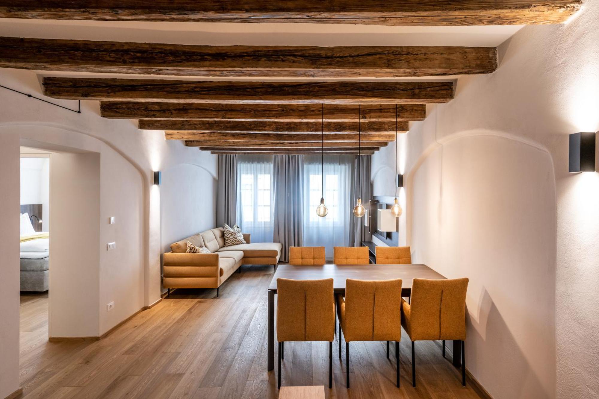 Odilia - Historic City Apartments - Center Of Brixen, Wlan And Brixencard Included Bagian luar foto